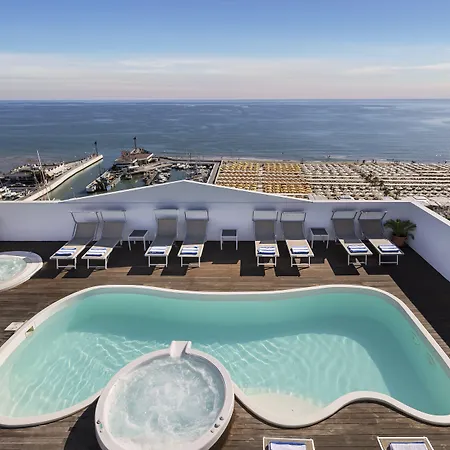 娜乌堤克酒店 4* 里乔内