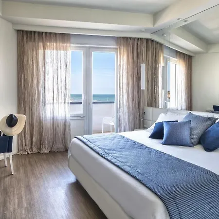 Nautico 4* Риччоне