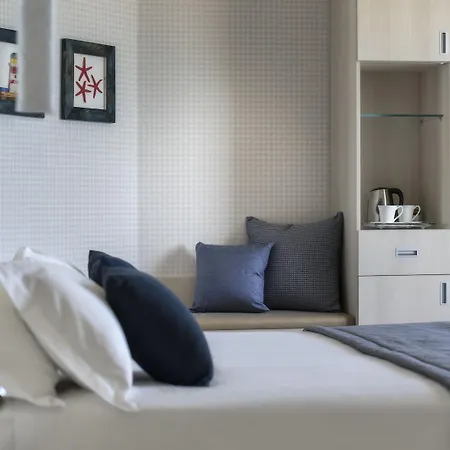 Nautico 4* Ριτσιόνε